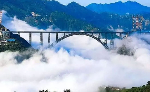 Worlds tallest train bridge